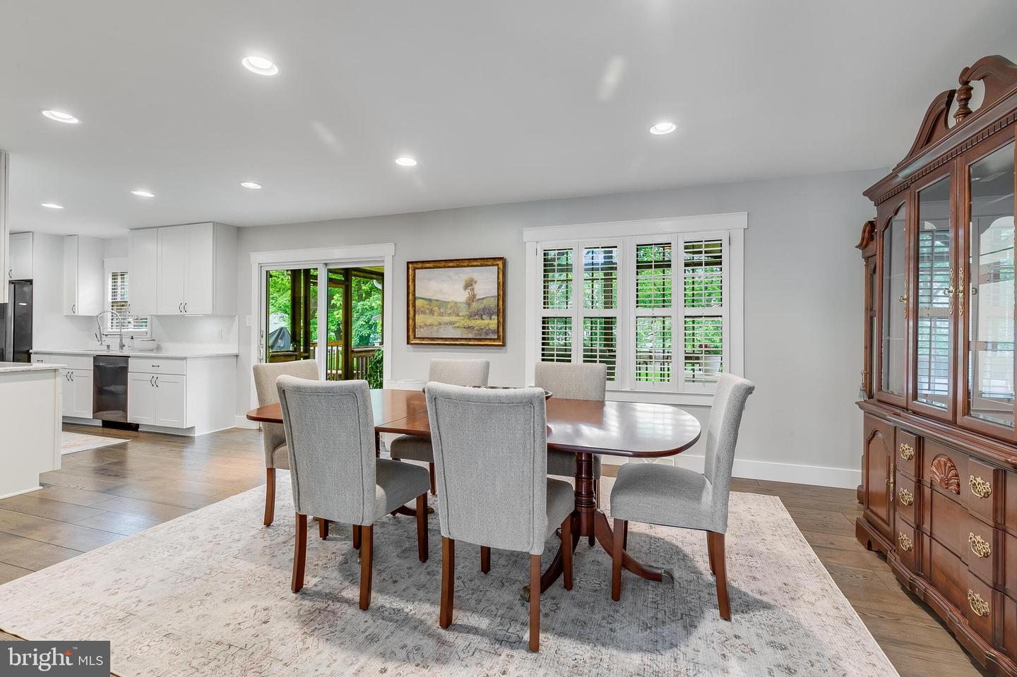 5514 SHOOTERS HILL LN, FAIRFAX, Virginia 22032, 4 Bedrooms Bedrooms, ,3 BathroomsBathrooms,Residential,For sale,5514 SHOOTERS HILL LN,VAFX2230942 MLS # VAFX2230942