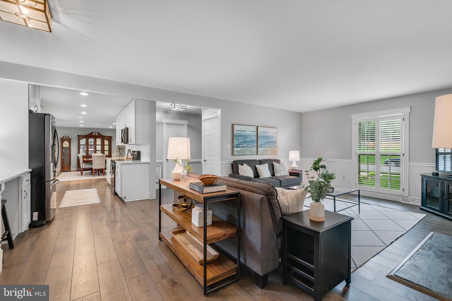 5514 SHOOTERS HILL LN, FAIRFAX, Virginia 22032, 4 Bedrooms Bedrooms, ,3 BathroomsBathrooms,Residential,For sale,5514 SHOOTERS HILL LN,VAFX2230942 MLS # VAFX2230942