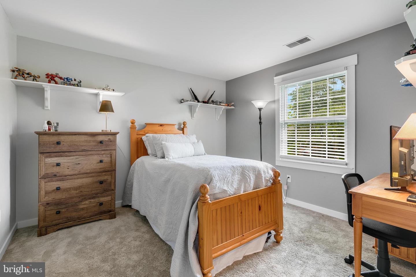 5514 SHOOTERS HILL LN, FAIRFAX, Virginia 22032, 4 Bedrooms Bedrooms, ,3 BathroomsBathrooms,Residential,For sale,5514 SHOOTERS HILL LN,VAFX2230942 MLS # VAFX2230942