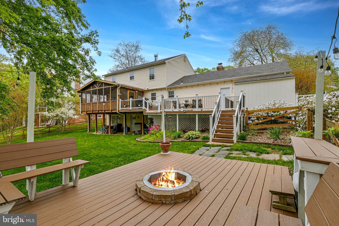5514 SHOOTERS HILL LN, FAIRFAX, Virginia 22032, 4 Bedrooms Bedrooms, ,3 BathroomsBathrooms,Residential,For sale,5514 SHOOTERS HILL LN,VAFX2230942 MLS # VAFX2230942