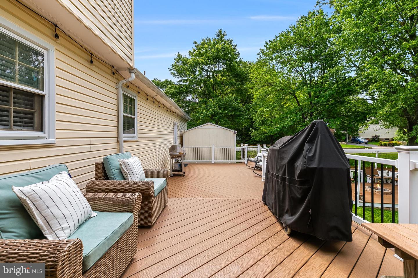 5514 SHOOTERS HILL LN, FAIRFAX, Virginia 22032, 4 Bedrooms Bedrooms, ,3 BathroomsBathrooms,Residential,For sale,5514 SHOOTERS HILL LN,VAFX2230942 MLS # VAFX2230942