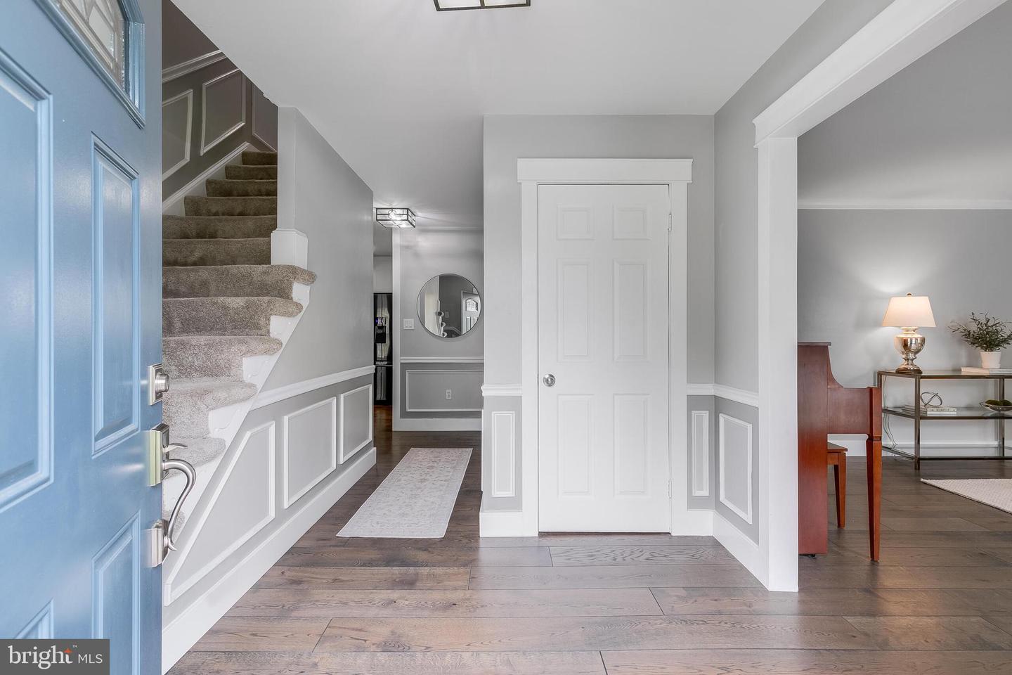 5514 SHOOTERS HILL LN, FAIRFAX, Virginia 22032, 4 Bedrooms Bedrooms, ,3 BathroomsBathrooms,Residential,For sale,5514 SHOOTERS HILL LN,VAFX2230942 MLS # VAFX2230942