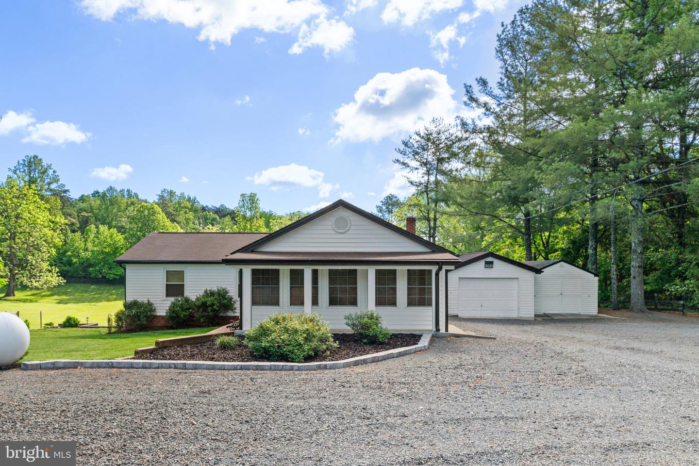 6613 BLACKWELL RD, WARRENTON, Virginia 20187, 3 Bedrooms Bedrooms, ,1 BathroomBathrooms,Residential,For sale,6613 BLACKWELL RD,VAFQ2016038 MLS # VAFQ2016038