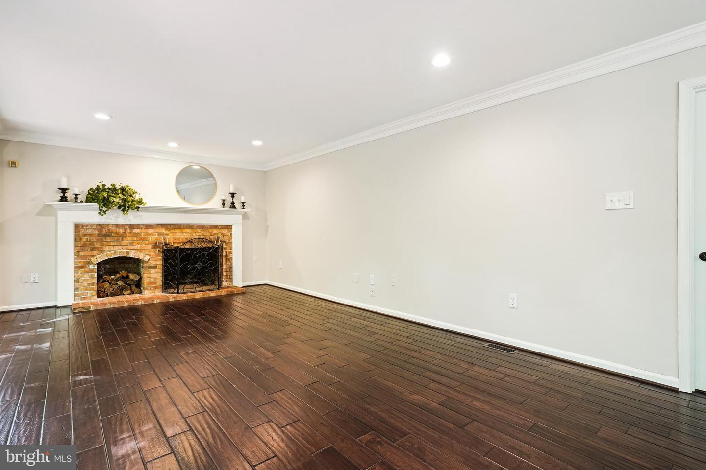 12161 DARNLEY RD, WOODBRIDGE, Virginia 22192, 4 Bedrooms Bedrooms, ,3 BathroomsBathrooms,Residential,For sale,12161 DARNLEY RD,VAPW2090776 MLS # VAPW2090776