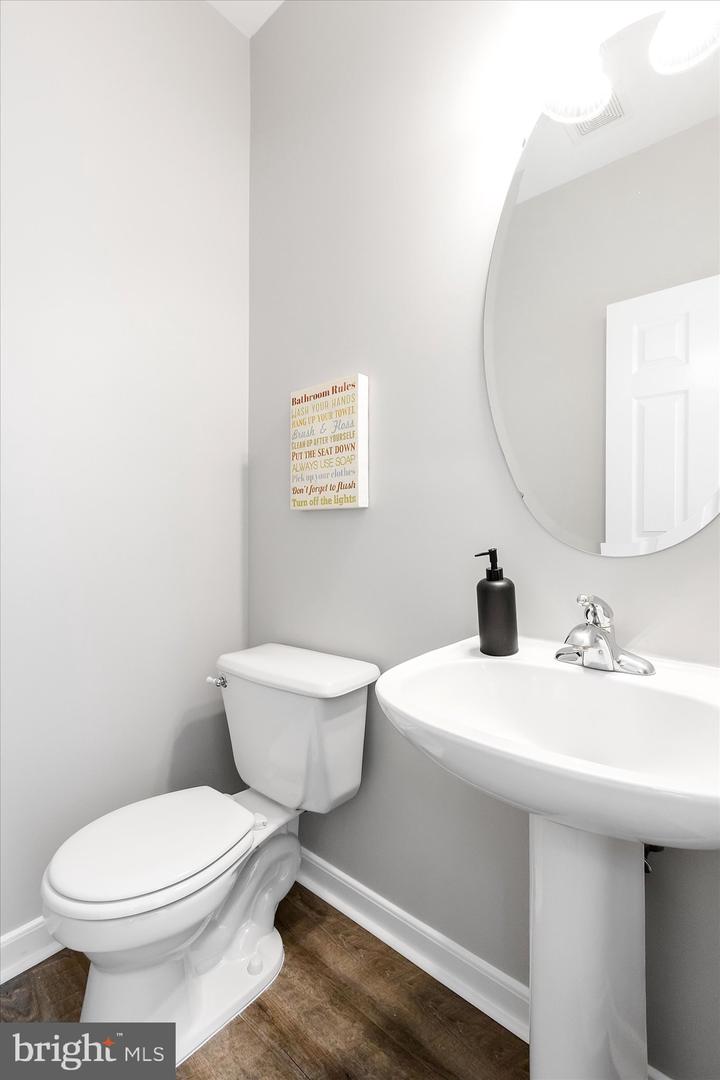 17209 PICKWICK DR, PURCELLVILLE, Virginia 20132, 4 Bedrooms Bedrooms, 9 Rooms Rooms,2 BathroomsBathrooms,Residential,For sale,17209 PICKWICK DR,VALO2092666 MLS # VALO2092666