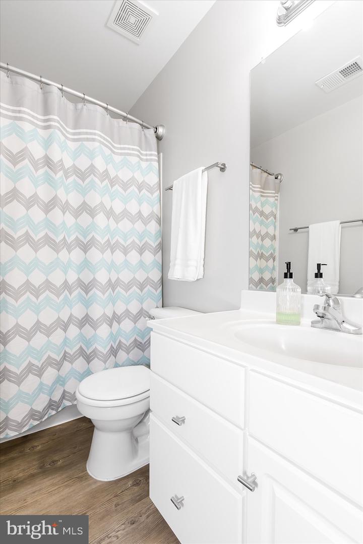 17209 PICKWICK DR, PURCELLVILLE, Virginia 20132, 4 Bedrooms Bedrooms, 9 Rooms Rooms,2 BathroomsBathrooms,Residential,For sale,17209 PICKWICK DR,VALO2092666 MLS # VALO2092666