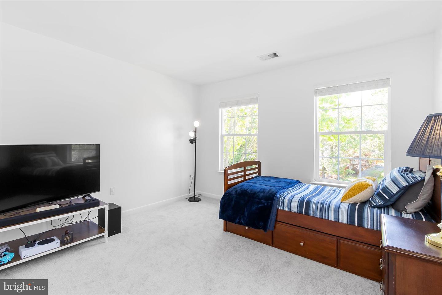 17209 PICKWICK DR, PURCELLVILLE, Virginia 20132, 4 Bedrooms Bedrooms, 9 Rooms Rooms,2 BathroomsBathrooms,Residential,For sale,17209 PICKWICK DR,VALO2092666 MLS # VALO2092666