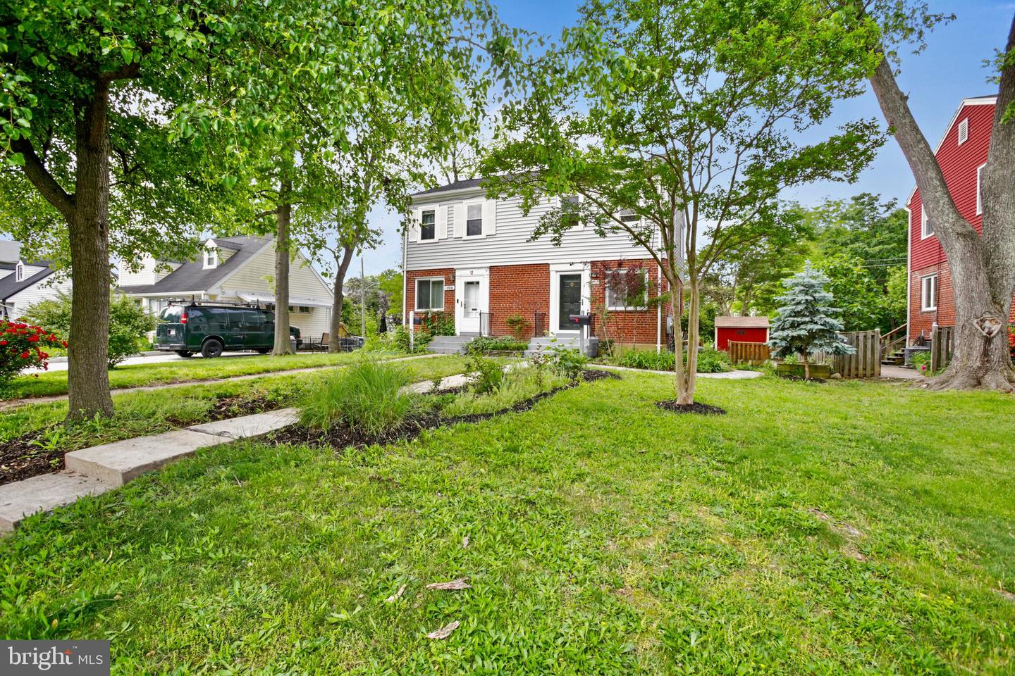 1933 ROLLINS DR, ALEXANDRIA, Virginia 22307, 3 Bedrooms Bedrooms, ,2 BathroomsBathrooms,Residential,For sale,1933 ROLLINS DR,VAFX2232044 MLS # VAFX2232044