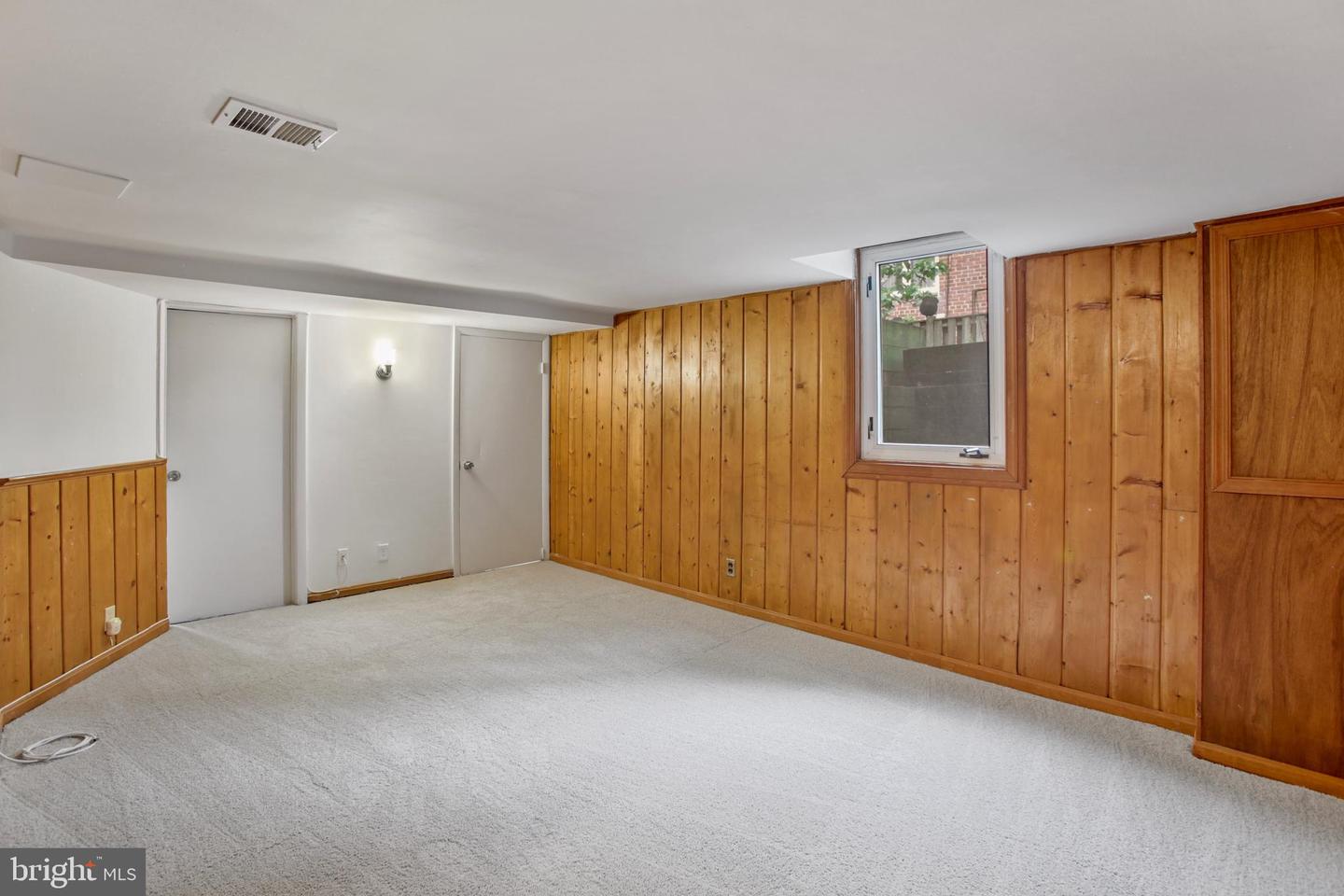 1933 ROLLINS DR, ALEXANDRIA, Virginia 22307, 3 Bedrooms Bedrooms, ,2 BathroomsBathrooms,Residential,For sale,1933 ROLLINS DR,VAFX2232044 MLS # VAFX2232044