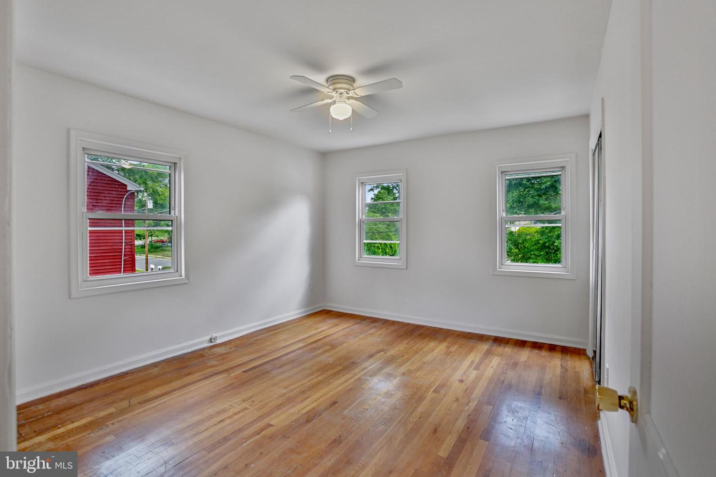 1933 ROLLINS DR, ALEXANDRIA, Virginia 22307, 3 Bedrooms Bedrooms, ,2 BathroomsBathrooms,Residential,For sale,1933 ROLLINS DR,VAFX2232044 MLS # VAFX2232044
