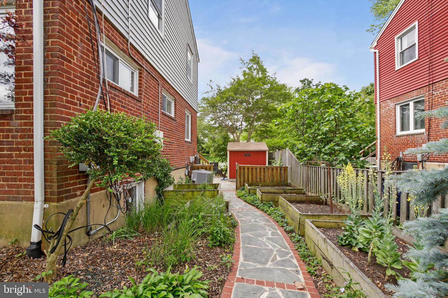 1933 ROLLINS DR, ALEXANDRIA, Virginia 22307, 3 Bedrooms Bedrooms, ,2 BathroomsBathrooms,Residential,For sale,1933 ROLLINS DR,VAFX2232044 MLS # VAFX2232044