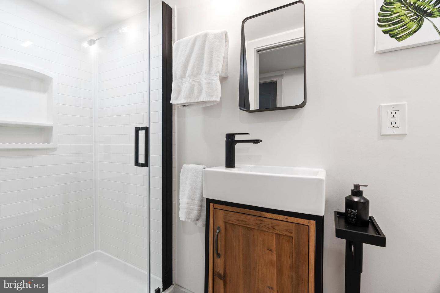 630 PRINCETON PL NW, WASHINGTON, District Of Columbia 20010, 5 Bedrooms Bedrooms, ,3 BathroomsBathrooms,Residential,For sale,630 PRINCETON PL NW,DCDC2193848 MLS # DCDC2193848