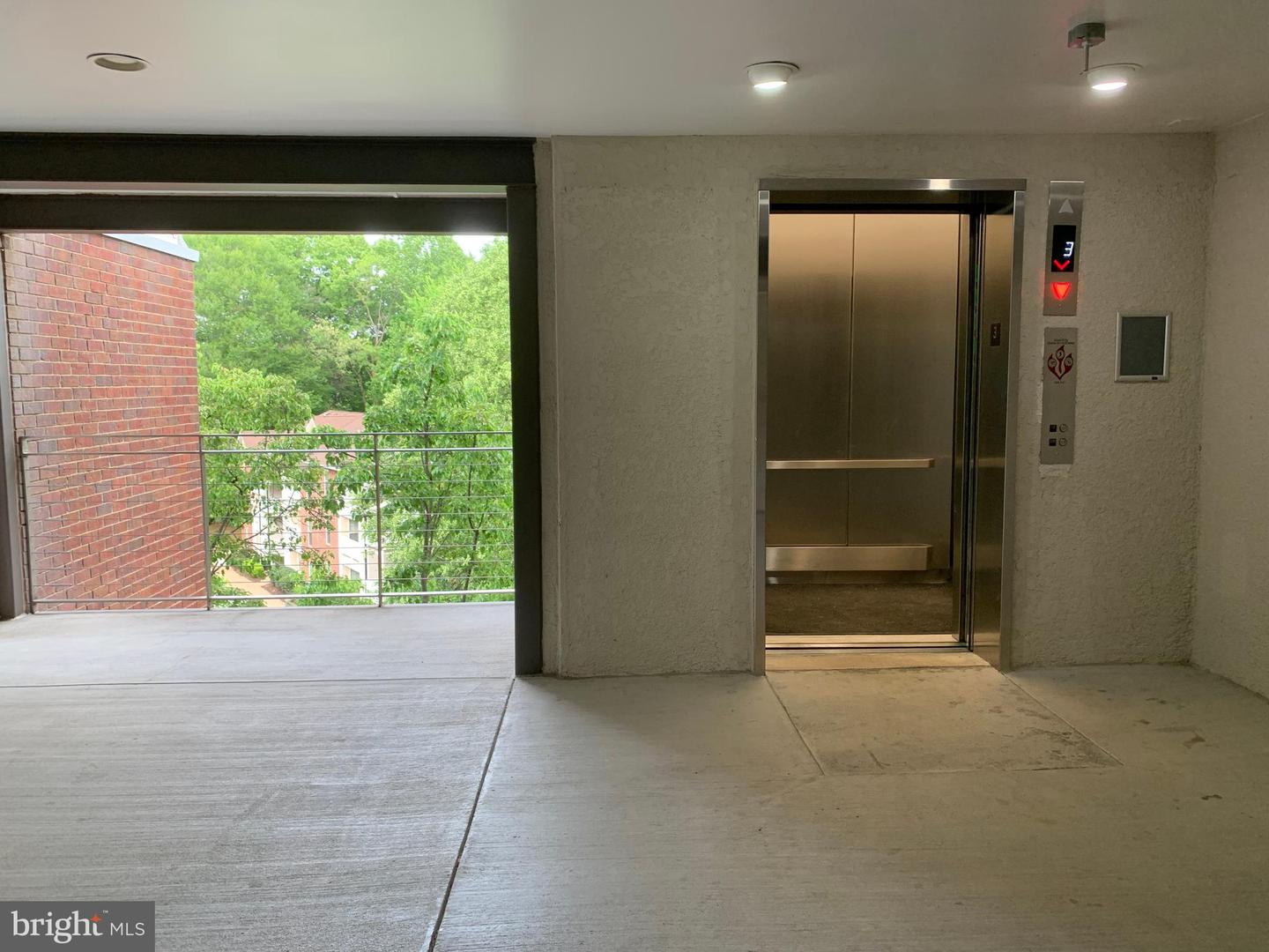 1504 LINCOLN WAY #305, MCLEAN, Virginia 22102, 1 Bedroom Bedrooms, ,1 BathroomBathrooms,Residential,For sale,1504 LINCOLN WAY #305,VAFX2232432 MLS # VAFX2232432