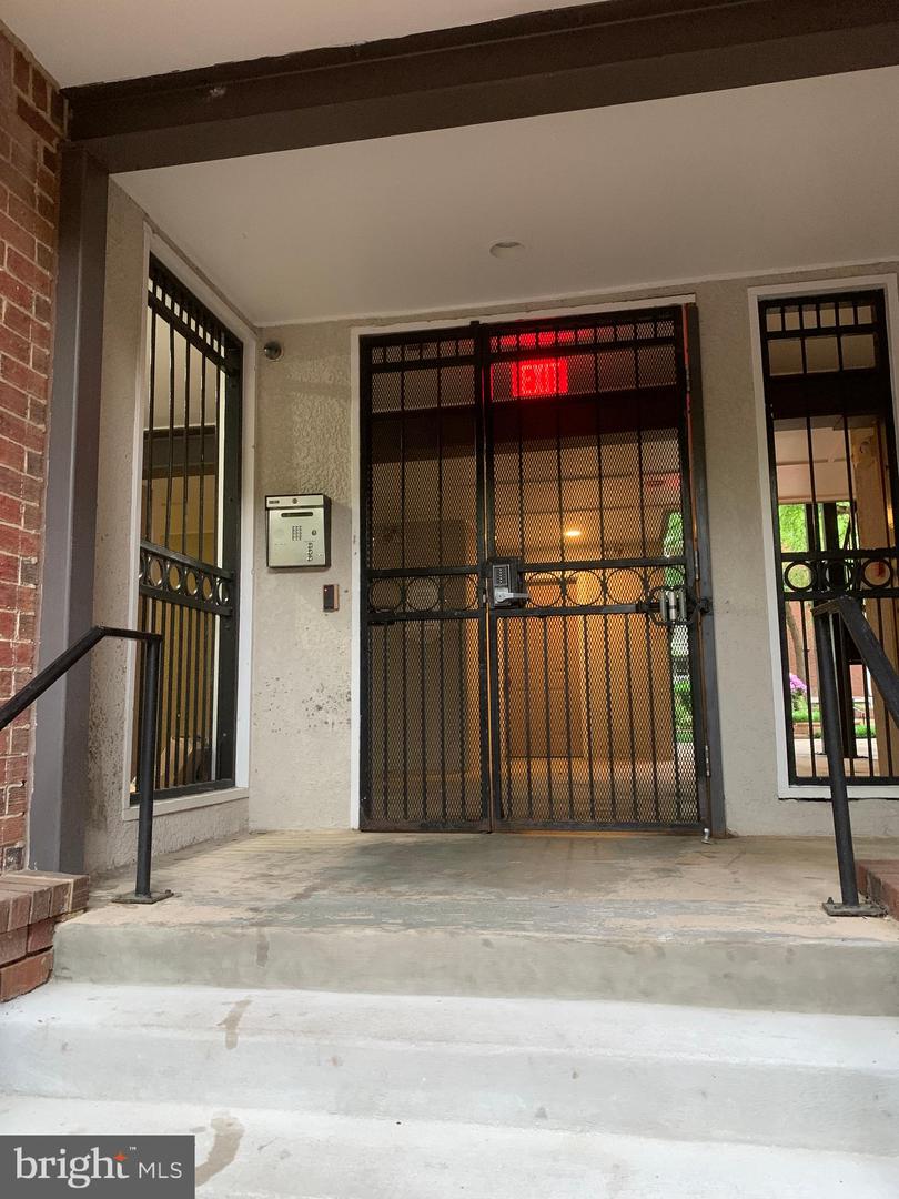1504 LINCOLN WAY #305, MCLEAN, Virginia 22102, 1 Bedroom Bedrooms, ,1 BathroomBathrooms,Residential,For sale,1504 LINCOLN WAY #305,VAFX2232432 MLS # VAFX2232432