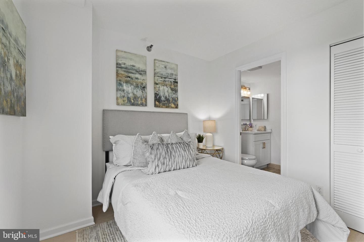 2400 CLARENDON BLVD #809, ARLINGTON, Virginia 22201, 2 Bedrooms Bedrooms, ,2 BathroomsBathrooms,Residential,For sale,2400 CLARENDON BLVD #809,VAAR2055662 MLS # VAAR2055662