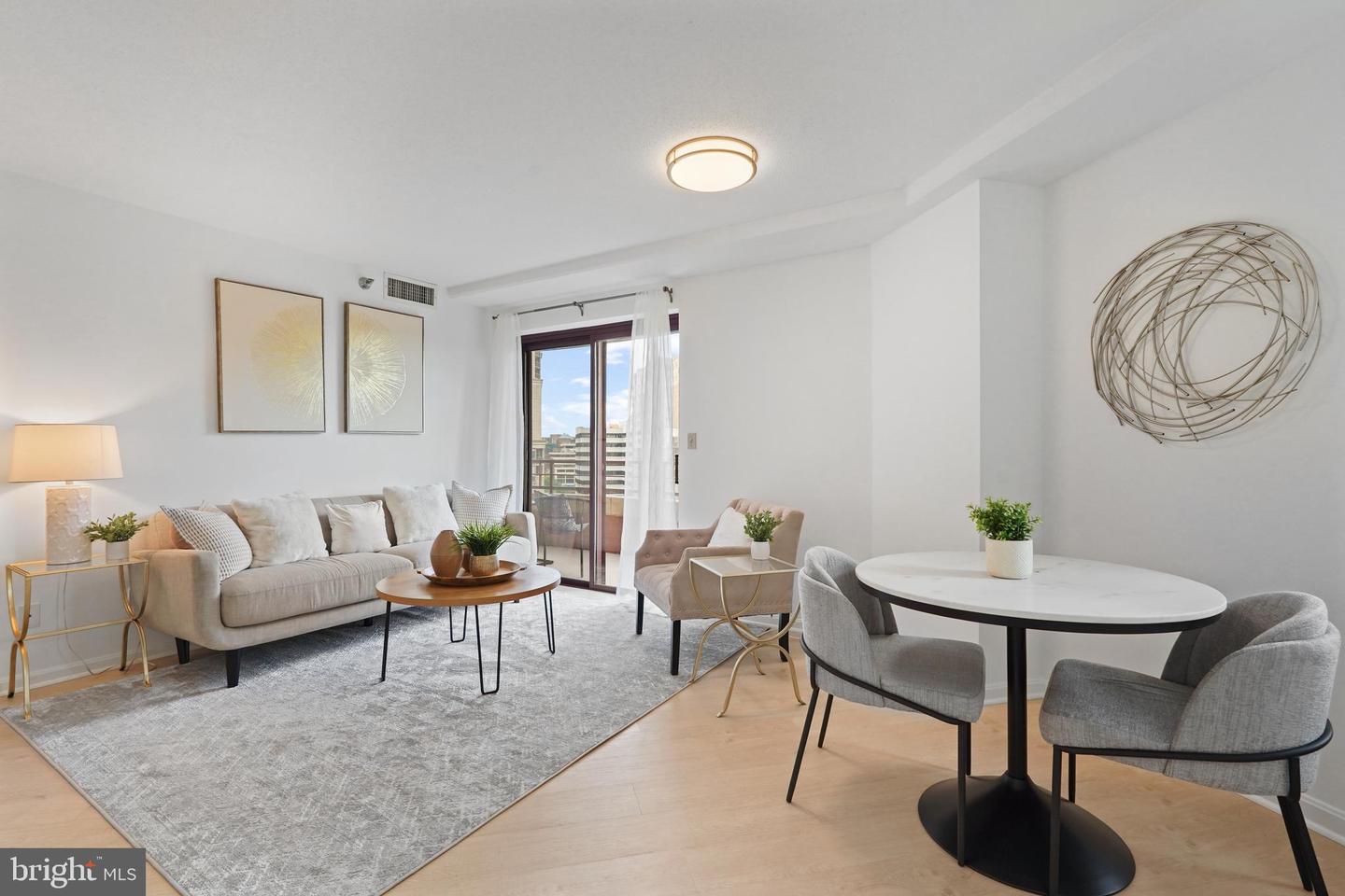 2400 CLARENDON BLVD #809, ARLINGTON, Virginia 22201, 2 Bedrooms Bedrooms, ,2 BathroomsBathrooms,Residential,For sale,2400 CLARENDON BLVD #809,VAAR2055662 MLS # VAAR2055662