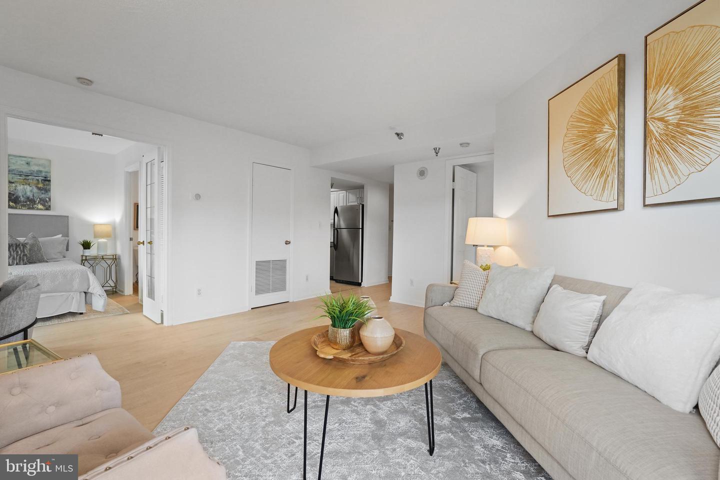 2400 CLARENDON BLVD #809, ARLINGTON, Virginia 22201, 2 Bedrooms Bedrooms, ,2 BathroomsBathrooms,Residential,For sale,2400 CLARENDON BLVD #809,VAAR2055662 MLS # VAAR2055662