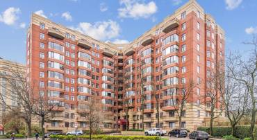 2400 CLARENDON BLVD #809, ARLINGTON, Virginia 22201, 2 Bedrooms Bedrooms, ,2 BathroomsBathrooms,Residential,For sale,2400 CLARENDON BLVD #809,VAAR2055662 MLS # VAAR2055662