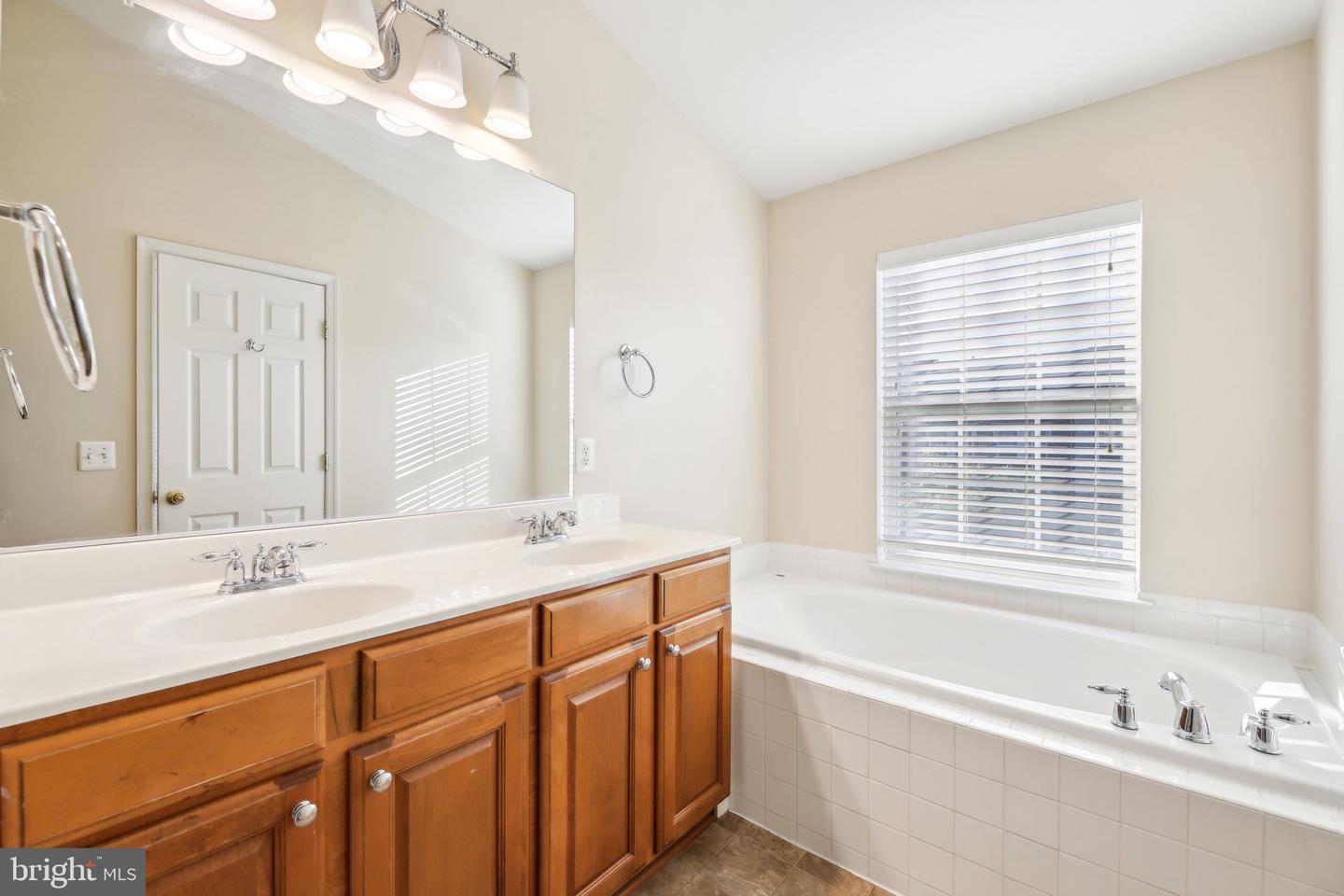 1211 ELLIS AVE, FREDERICKSBURG, Virginia 22401, 3 Bedrooms Bedrooms, ,3 BathroomsBathrooms,Residential,For sale,1211 ELLIS AVE,VAFB2007958 MLS # VAFB2007958