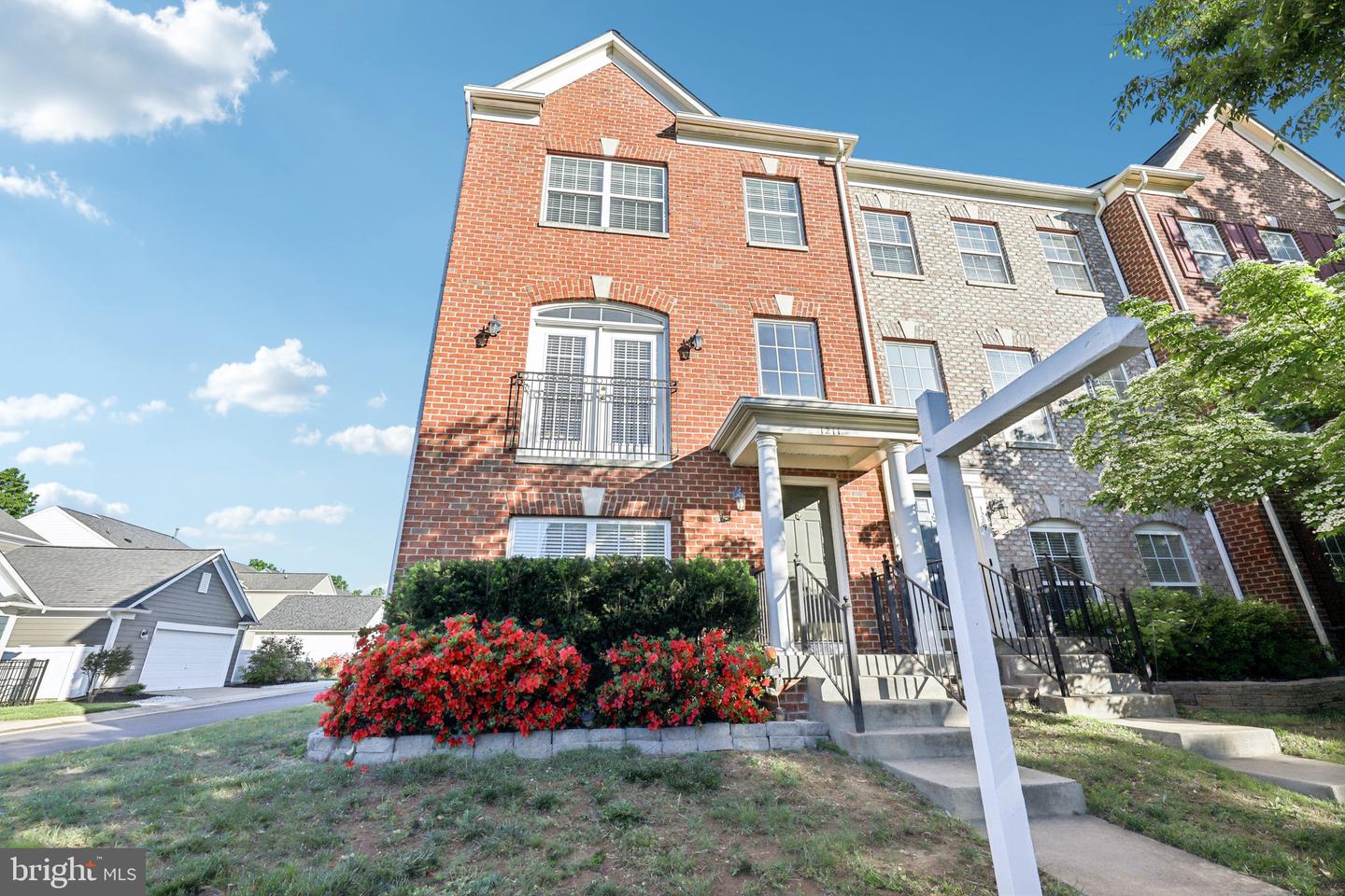 1211 ELLIS AVE, FREDERICKSBURG, Virginia 22401, 3 Bedrooms Bedrooms, ,3 BathroomsBathrooms,Residential,For sale,1211 ELLIS AVE,VAFB2007958 MLS # VAFB2007958