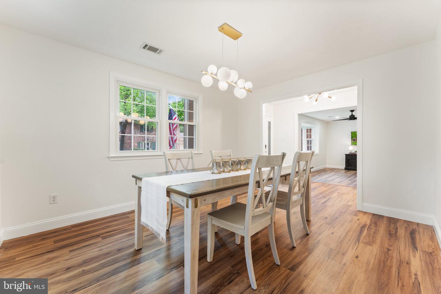 4906 HEVERSHAM CT, FAIRFAX, Virginia 22032, 4 Bedrooms Bedrooms, ,2 BathroomsBathrooms,Residential,For sale,4906 HEVERSHAM CT,VAFX2232158 MLS # VAFX2232158