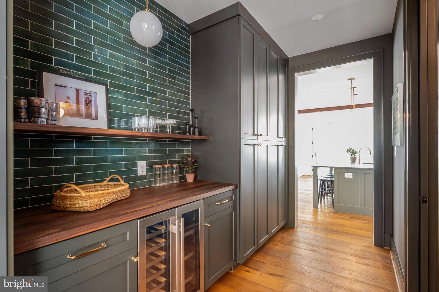 315 E HOWELL AVE, ALEXANDRIA, Virginia 22301, 5 Bedrooms Bedrooms, ,4 BathroomsBathrooms,Residential,For sale,315 E HOWELL AVE,VAAX2043742 MLS # VAAX2043742
