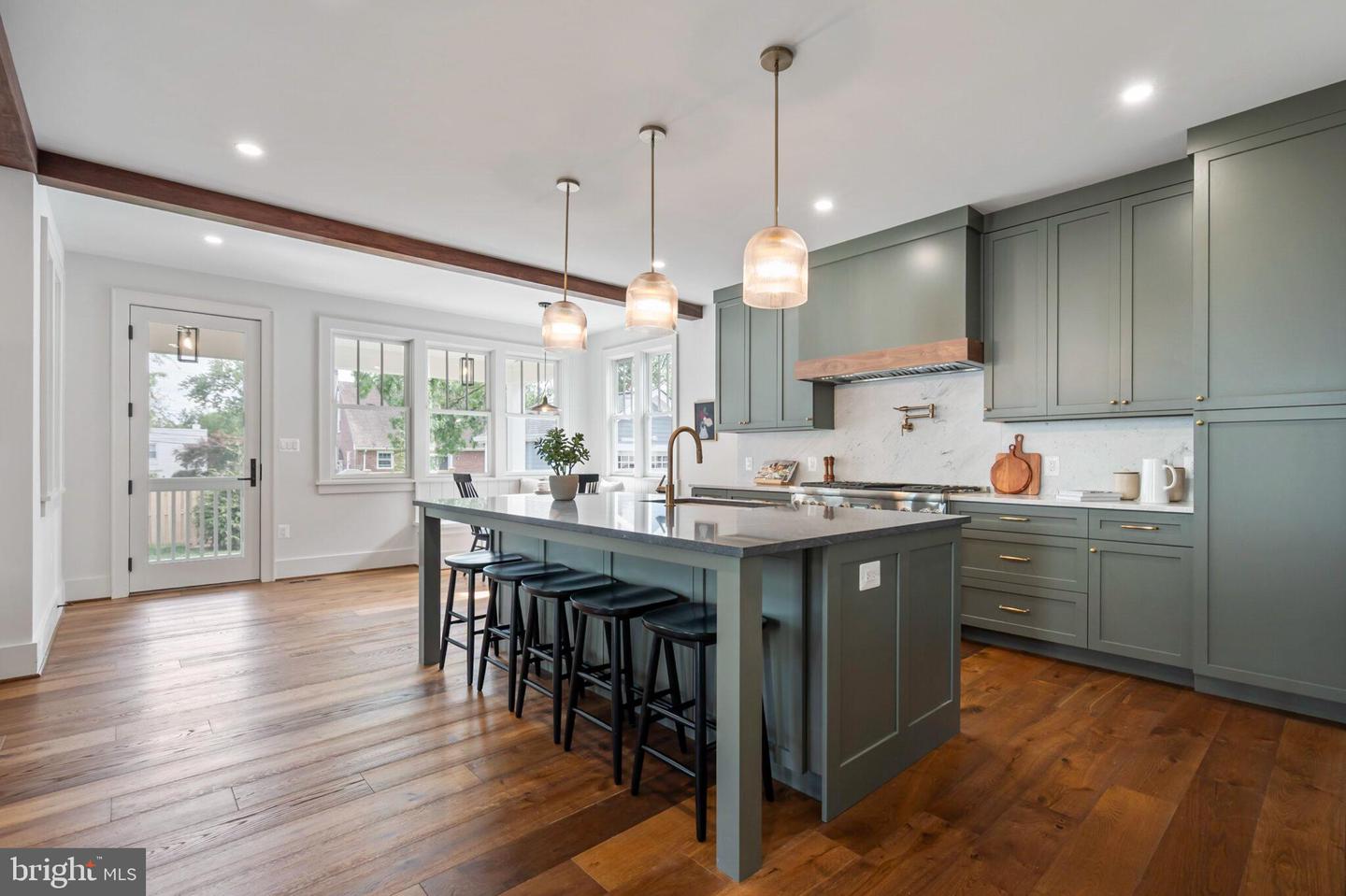 315 E HOWELL AVE, ALEXANDRIA, Virginia 22301, 5 Bedrooms Bedrooms, ,4 BathroomsBathrooms,Residential,For sale,315 E HOWELL AVE,VAAX2043742 MLS # VAAX2043742
