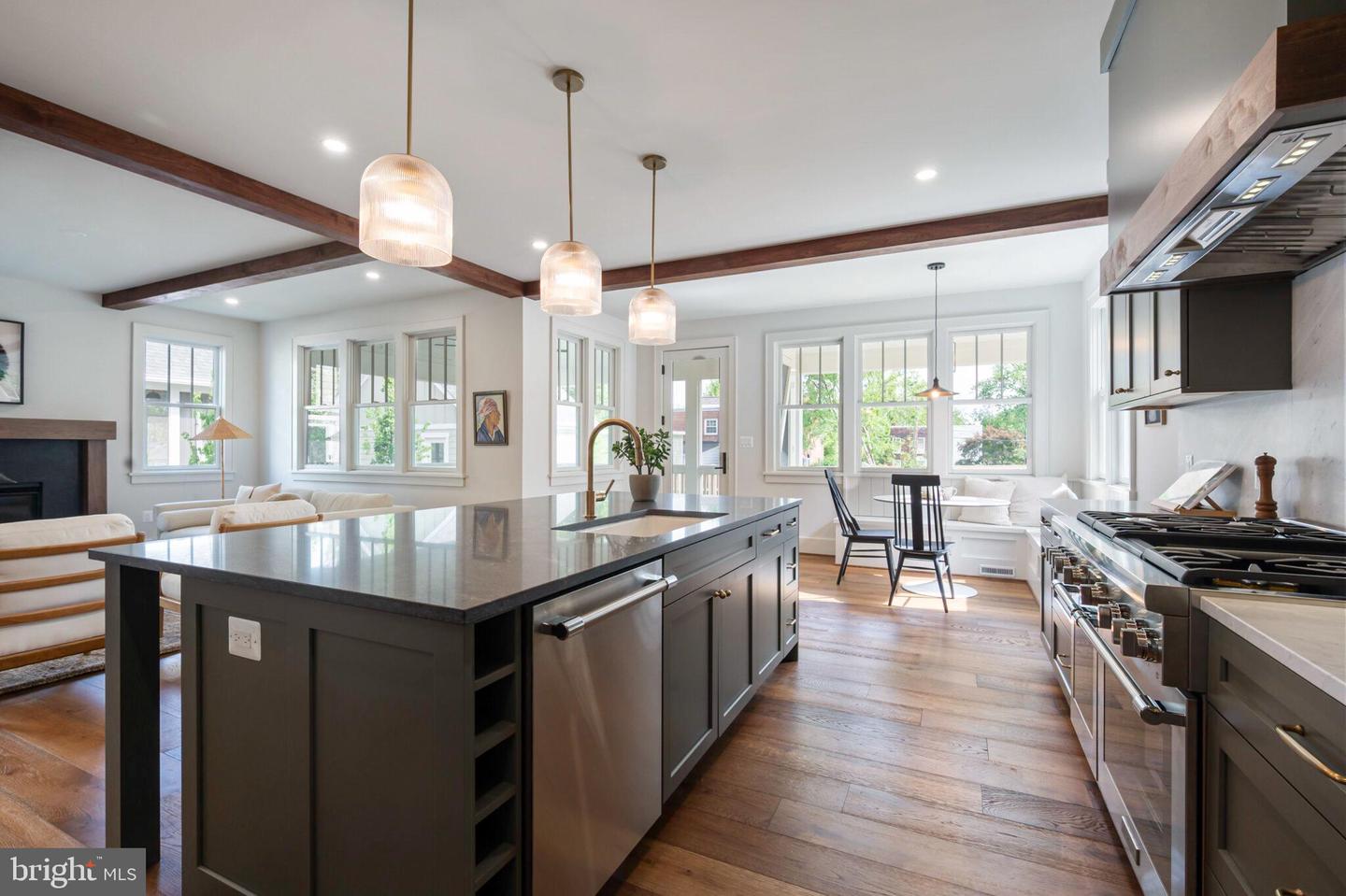 315 E HOWELL AVE, ALEXANDRIA, Virginia 22301, 5 Bedrooms Bedrooms, ,4 BathroomsBathrooms,Residential,For sale,315 E HOWELL AVE,VAAX2043742 MLS # VAAX2043742