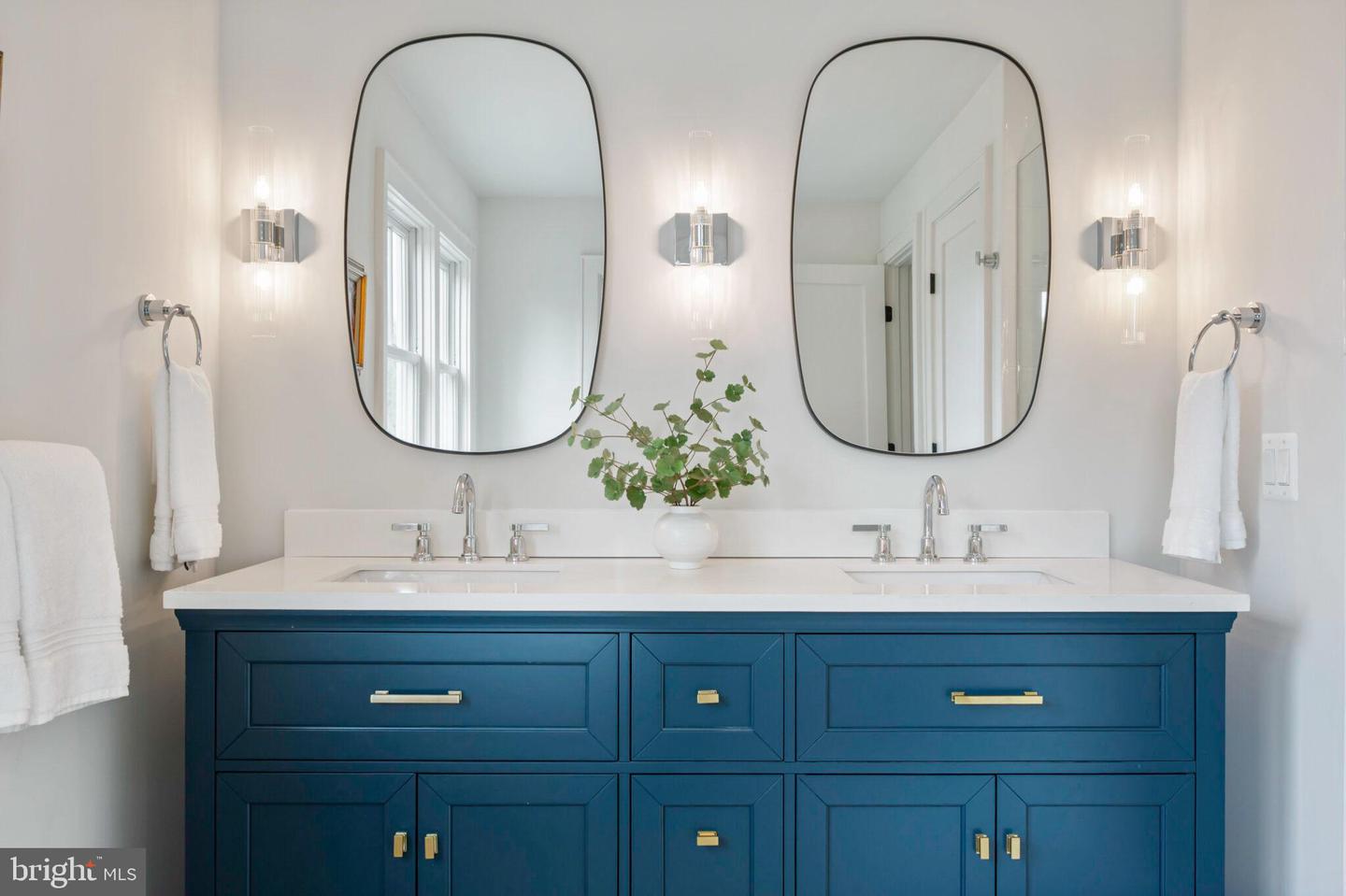 315 E HOWELL AVE, ALEXANDRIA, Virginia 22301, 5 Bedrooms Bedrooms, ,4 BathroomsBathrooms,Residential,For sale,315 E HOWELL AVE,VAAX2043742 MLS # VAAX2043742