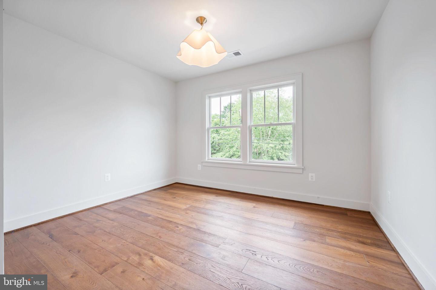 315 E HOWELL AVE, ALEXANDRIA, Virginia 22301, 5 Bedrooms Bedrooms, ,4 BathroomsBathrooms,Residential,For sale,315 E HOWELL AVE,VAAX2043742 MLS # VAAX2043742
