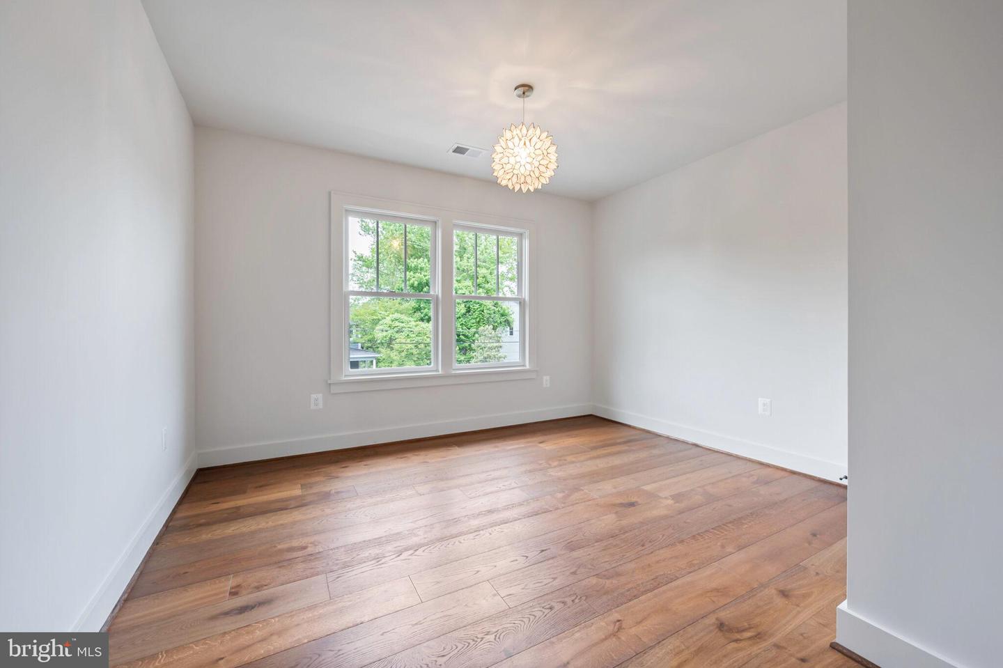315 E HOWELL AVE, ALEXANDRIA, Virginia 22301, 5 Bedrooms Bedrooms, ,4 BathroomsBathrooms,Residential,For sale,315 E HOWELL AVE,VAAX2043742 MLS # VAAX2043742
