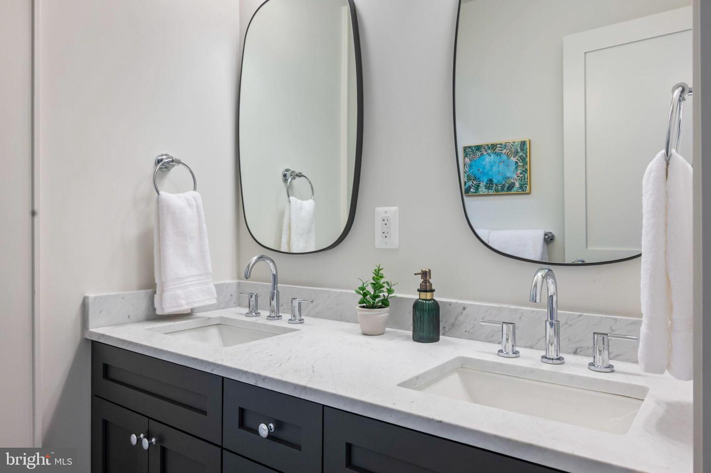 315 E HOWELL AVE, ALEXANDRIA, Virginia 22301, 5 Bedrooms Bedrooms, ,4 BathroomsBathrooms,Residential,For sale,315 E HOWELL AVE,VAAX2043742 MLS # VAAX2043742