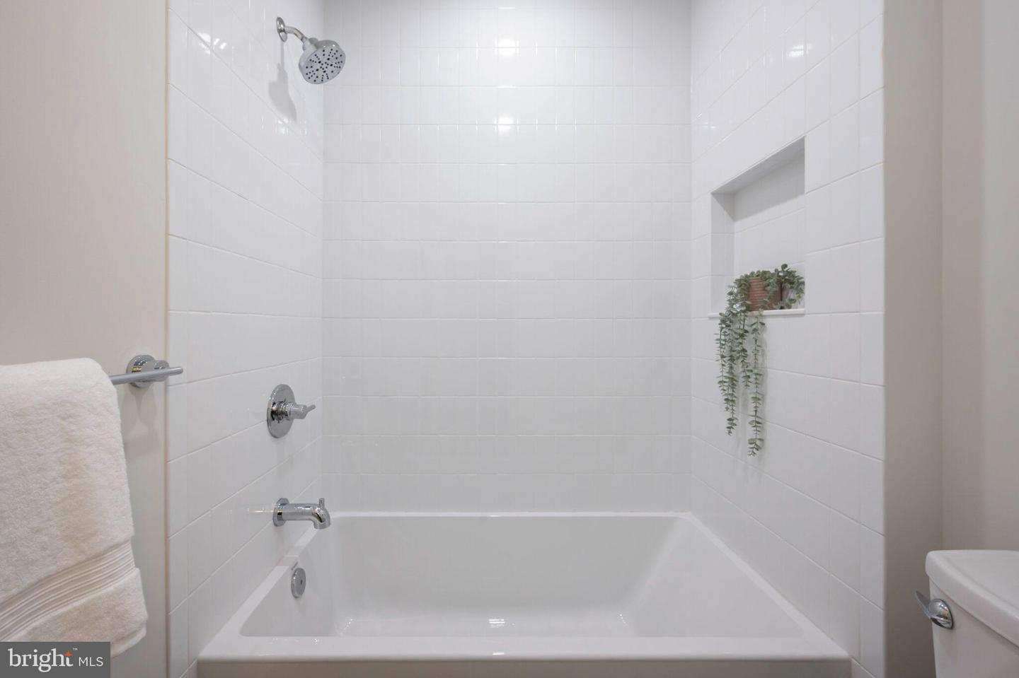 315 E HOWELL AVE, ALEXANDRIA, Virginia 22301, 5 Bedrooms Bedrooms, ,4 BathroomsBathrooms,Residential,For sale,315 E HOWELL AVE,VAAX2043742 MLS # VAAX2043742