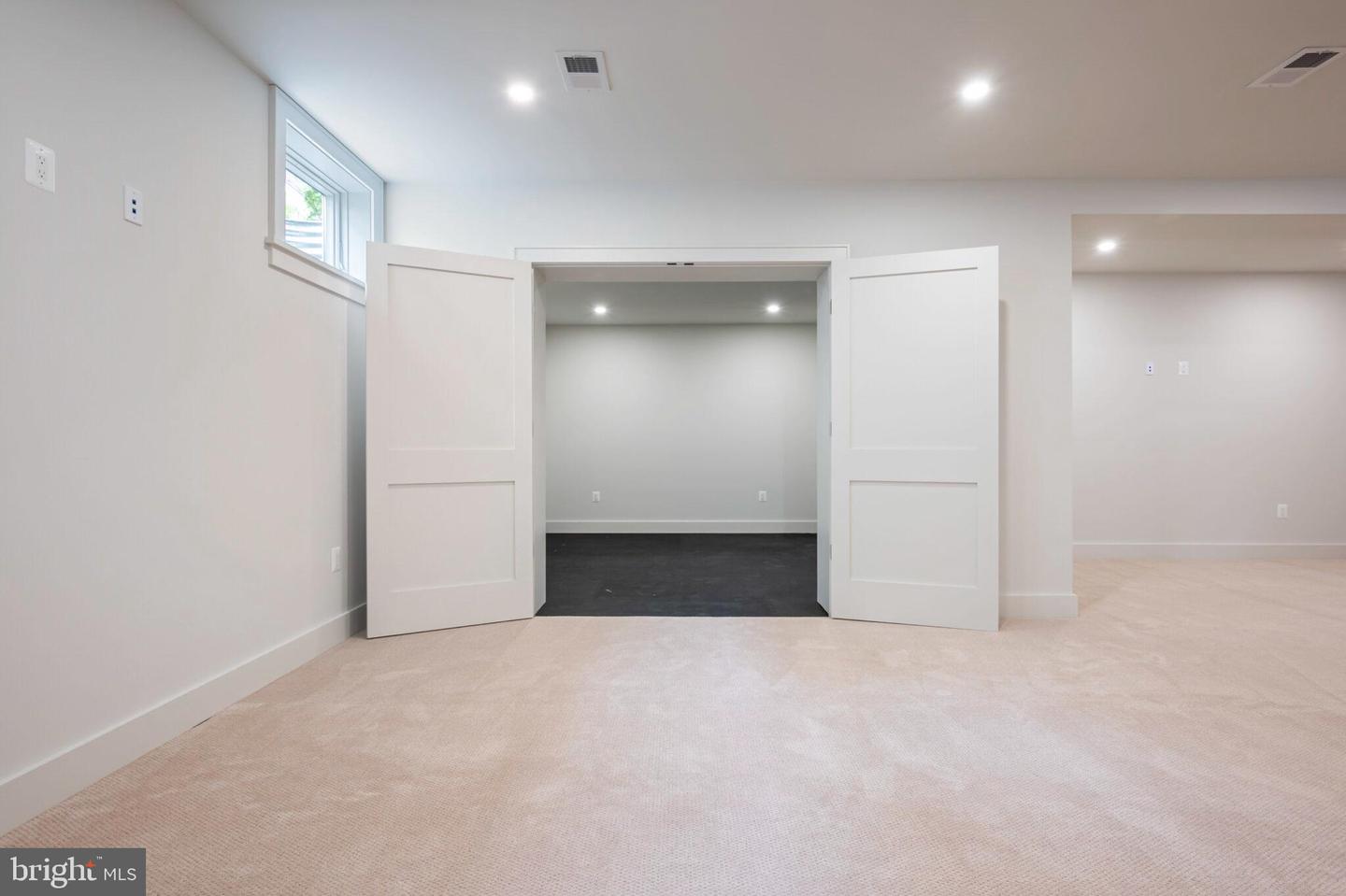 315 E HOWELL AVE, ALEXANDRIA, Virginia 22301, 5 Bedrooms Bedrooms, ,4 BathroomsBathrooms,Residential,For sale,315 E HOWELL AVE,VAAX2043742 MLS # VAAX2043742