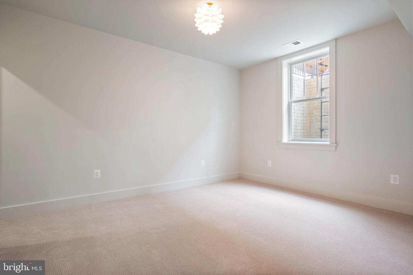 315 E HOWELL AVE, ALEXANDRIA, Virginia 22301, 5 Bedrooms Bedrooms, ,4 BathroomsBathrooms,Residential,For sale,315 E HOWELL AVE,VAAX2043742 MLS # VAAX2043742