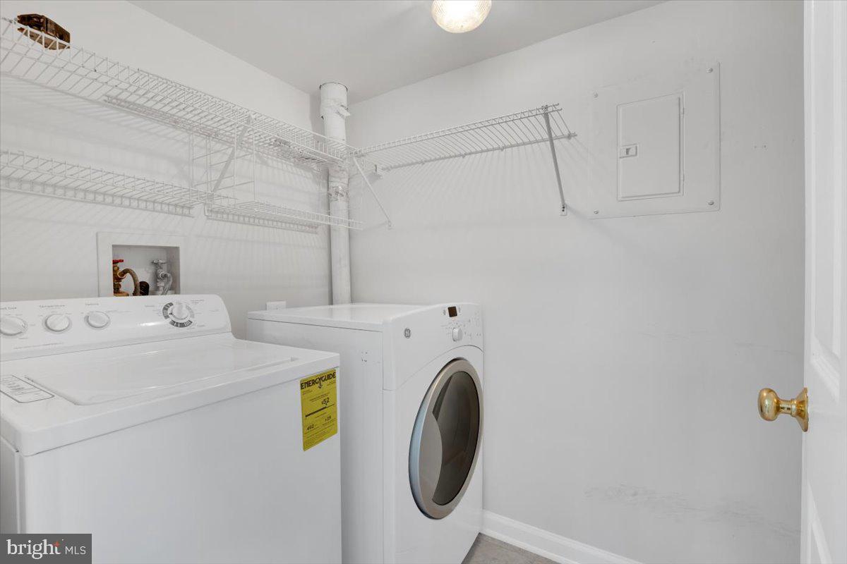 104 WESTWICK CT #1, STERLING, Virginia 20165, 2 Bedrooms Bedrooms, ,1 BathroomBathrooms,Residential,For sale,104 WESTWICK CT #1,VALO2093644 MLS # VALO2093644