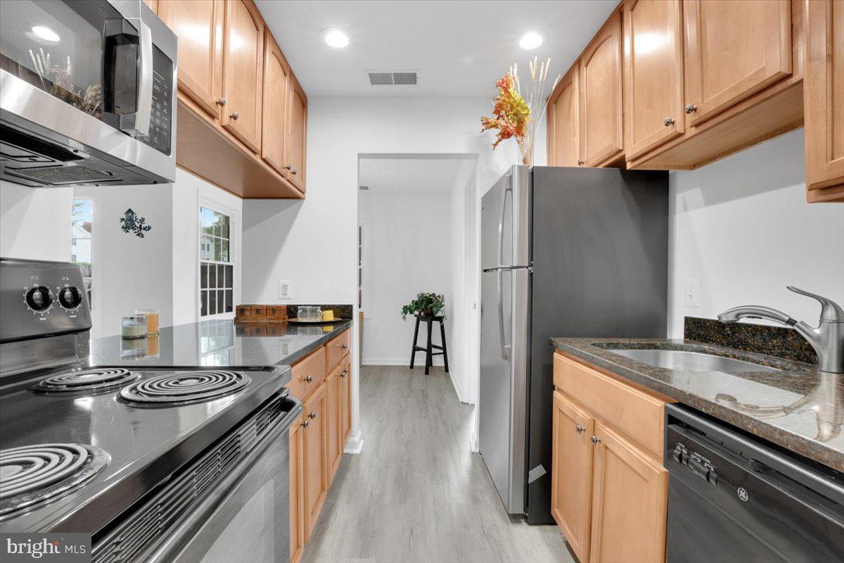 104 WESTWICK CT #1, STERLING, Virginia 20165, 2 Bedrooms Bedrooms, ,1 BathroomBathrooms,Residential,For sale,104 WESTWICK CT #1,VALO2093644 MLS # VALO2093644
