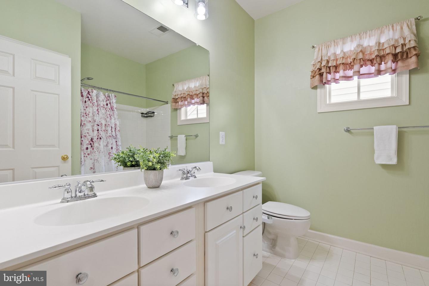 14128 SNICKERSVILLE DR, GAINESVILLE, Virginia 20155, 4 Bedrooms Bedrooms, ,4 BathroomsBathrooms,Residential,For sale,14128 SNICKERSVILLE DR,VAPW2091966 MLS # VAPW2091966