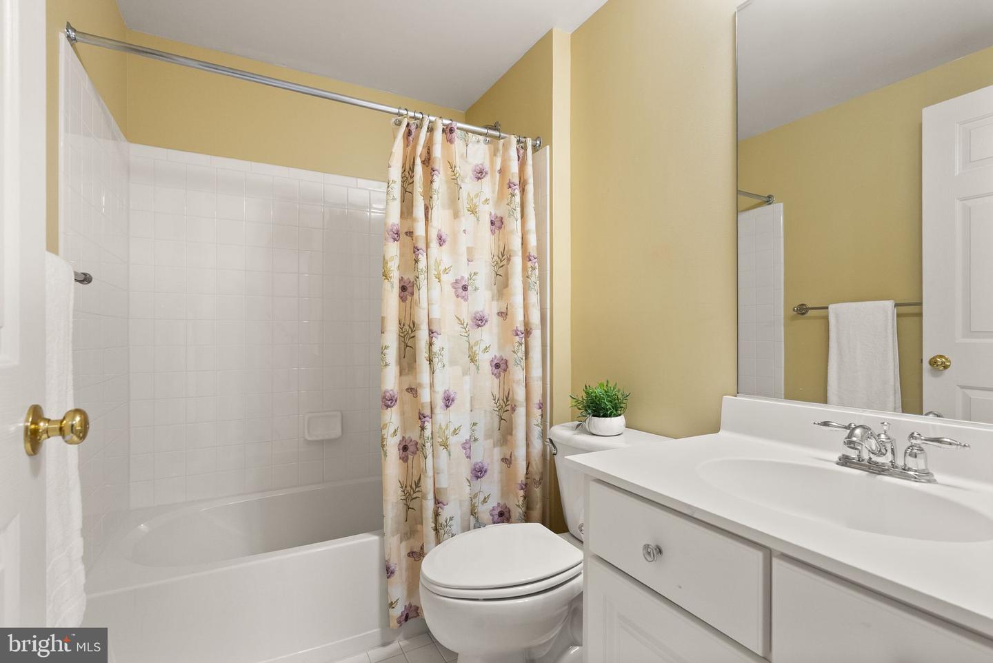 14128 SNICKERSVILLE DR, GAINESVILLE, Virginia 20155, 4 Bedrooms Bedrooms, ,4 BathroomsBathrooms,Residential,For sale,14128 SNICKERSVILLE DR,VAPW2091966 MLS # VAPW2091966