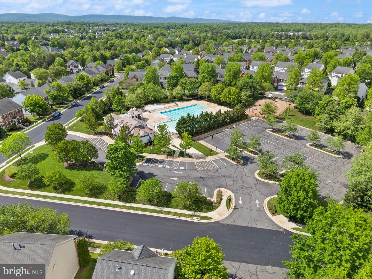 14128 SNICKERSVILLE DR, GAINESVILLE, Virginia 20155, 4 Bedrooms Bedrooms, ,4 BathroomsBathrooms,Residential,For sale,14128 SNICKERSVILLE DR,VAPW2091966 MLS # VAPW2091966