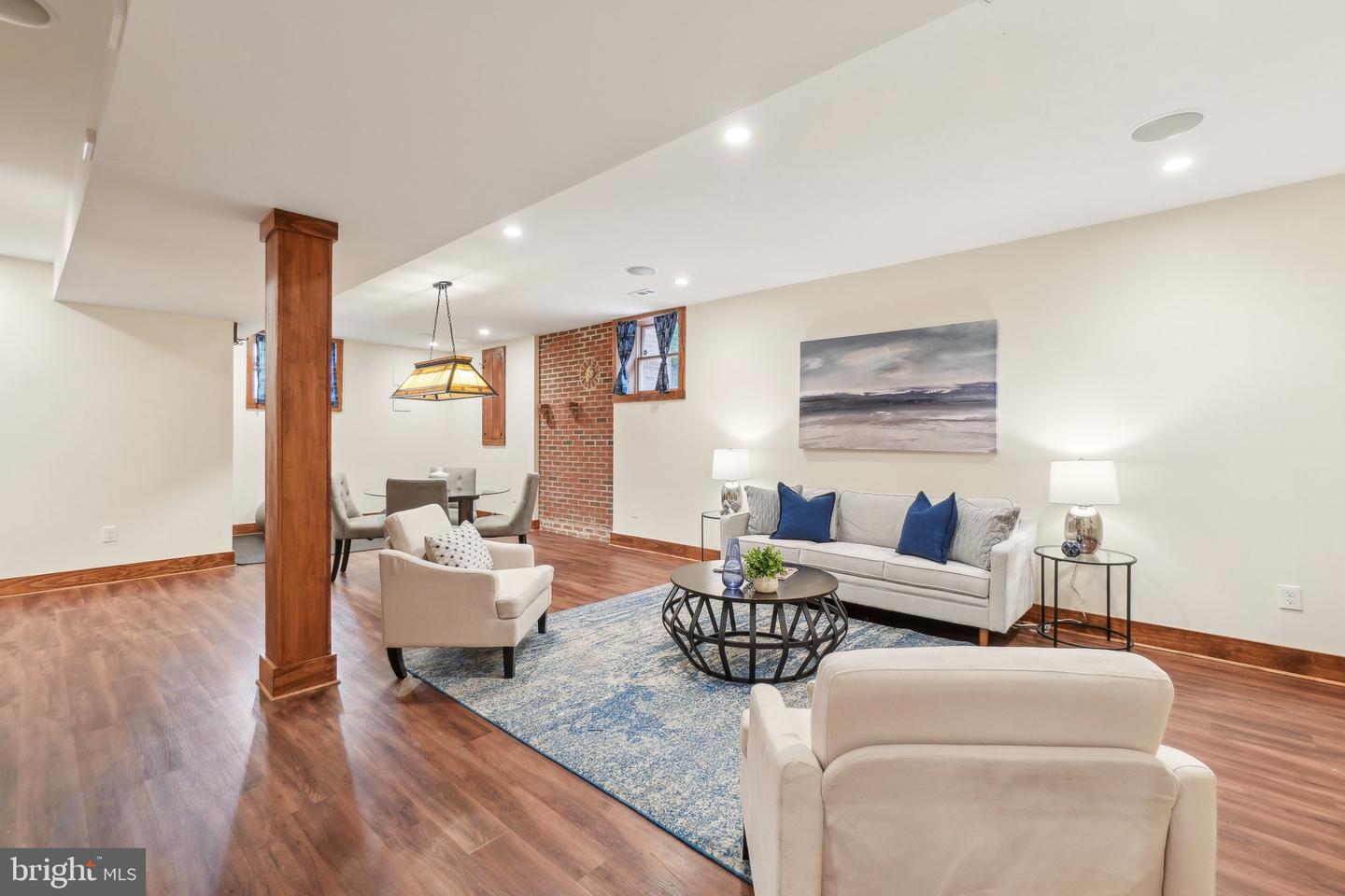 5727 2ND ST S, ARLINGTON, Virginia 22204, 4 Bedrooms Bedrooms, 8 Rooms Rooms,3 BathroomsBathrooms,Residential,For sale,5727 2ND ST S,VAAR2056012 MLS # VAAR2056012