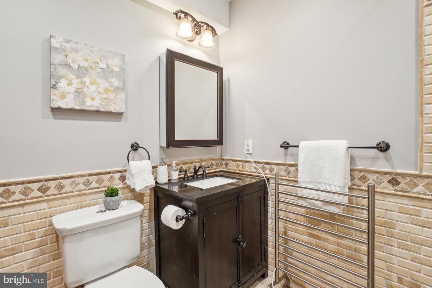 5727 2ND ST S, ARLINGTON, Virginia 22204, 4 Bedrooms Bedrooms, 8 Rooms Rooms,3 BathroomsBathrooms,Residential,For sale,5727 2ND ST S,VAAR2056012 MLS # VAAR2056012