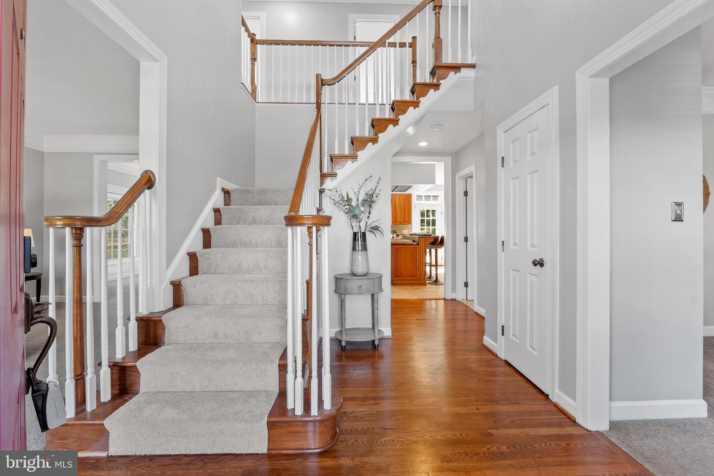 5325 SANDY POINT LN, CLIFTON, Virginia 20124, 4 Bedrooms Bedrooms, ,3 BathroomsBathrooms,Residential,For sale,5325 SANDY POINT LN,VAFX2234230 MLS # VAFX2234230