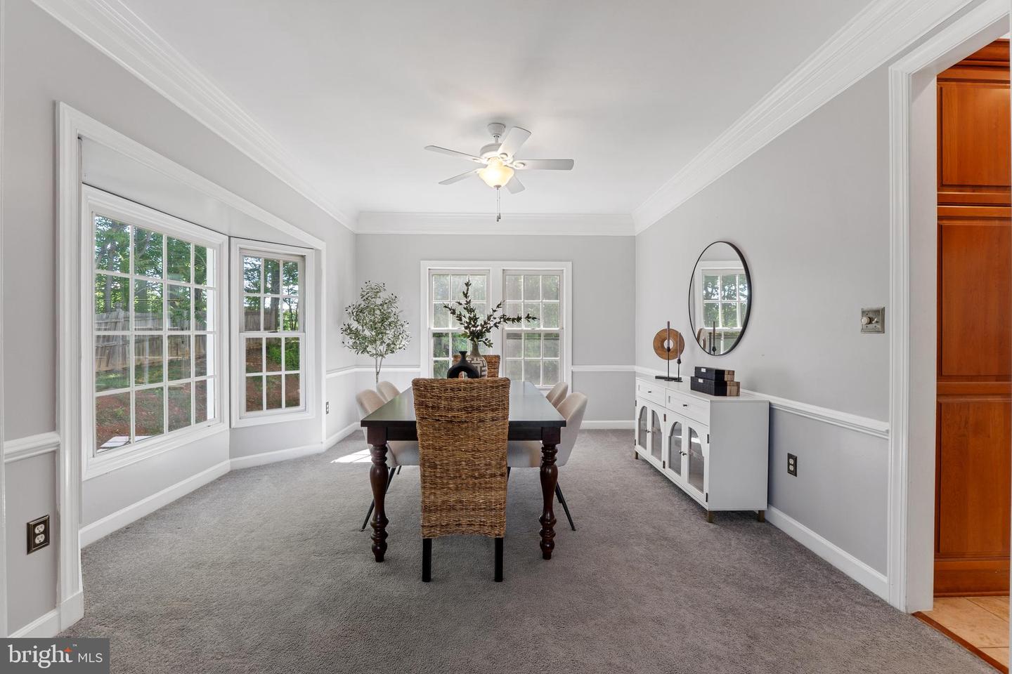 5325 SANDY POINT LN, CLIFTON, Virginia 20124, 4 Bedrooms Bedrooms, ,3 BathroomsBathrooms,Residential,For sale,5325 SANDY POINT LN,VAFX2234230 MLS # VAFX2234230