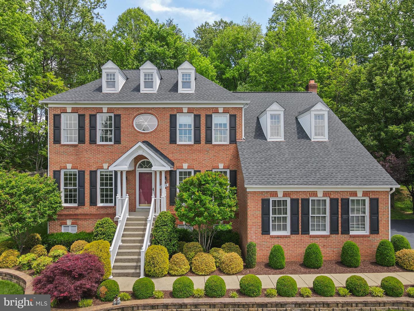 5325 SANDY POINT LN, CLIFTON, Virginia 20124, 4 Bedrooms Bedrooms, ,3 BathroomsBathrooms,Residential,For sale,5325 SANDY POINT LN,VAFX2234230 MLS # VAFX2234230