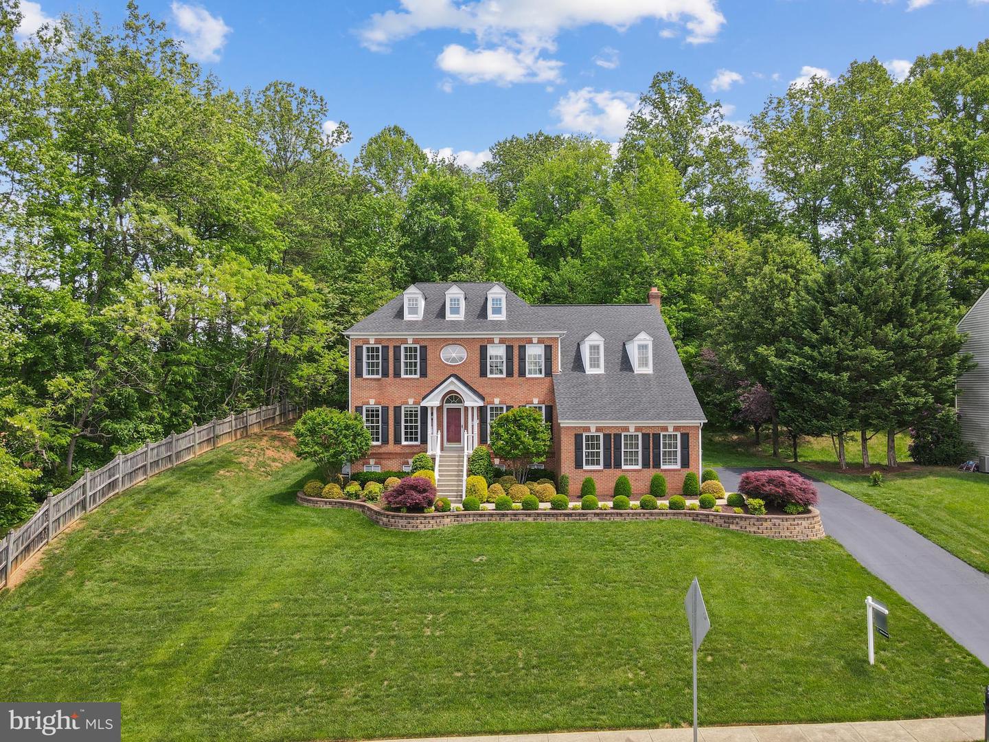 5325 SANDY POINT LN, CLIFTON, Virginia 20124, 4 Bedrooms Bedrooms, ,3 BathroomsBathrooms,Residential,For sale,5325 SANDY POINT LN,VAFX2234230 MLS # VAFX2234230