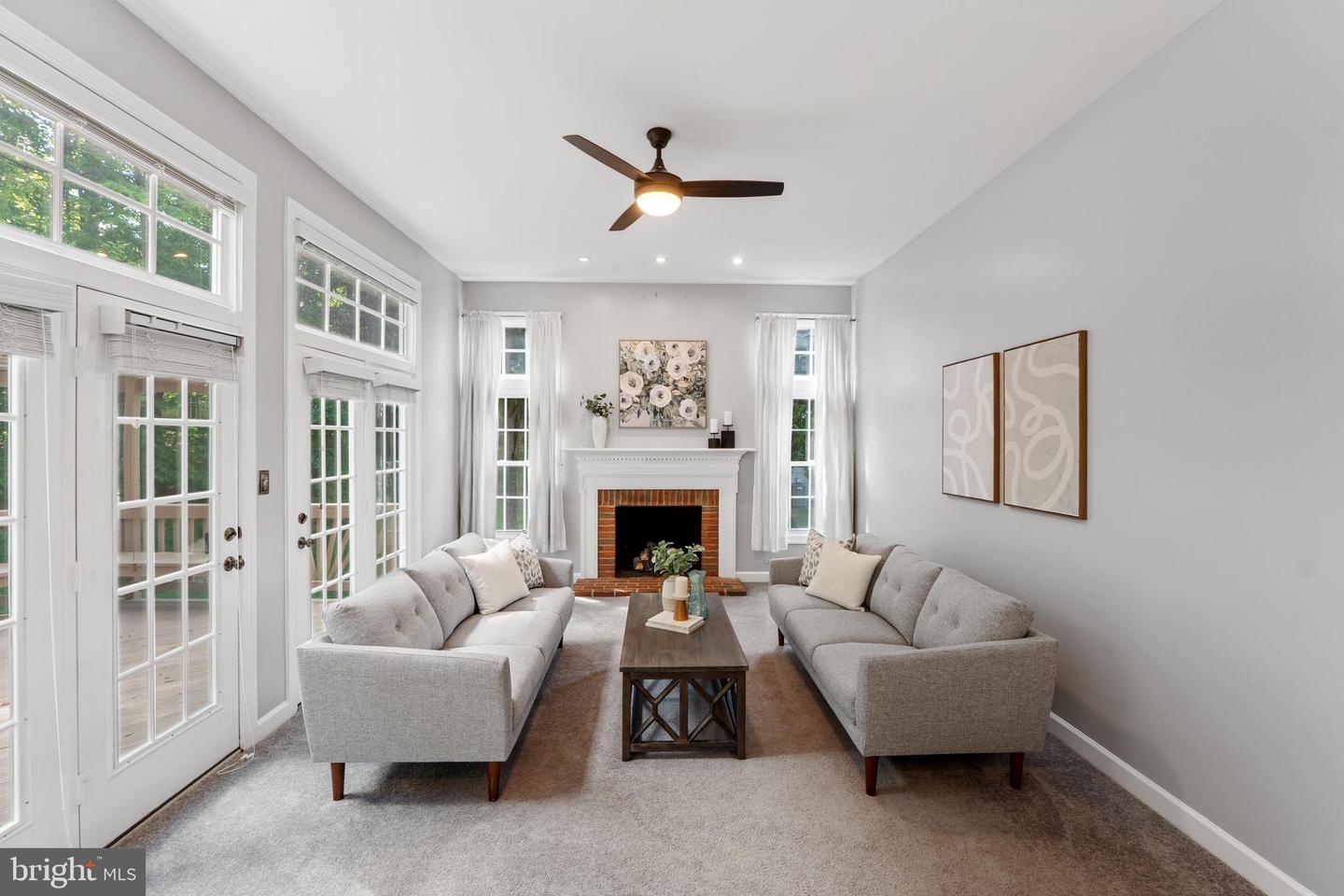 5325 SANDY POINT LN, CLIFTON, Virginia 20124, 4 Bedrooms Bedrooms, ,3 BathroomsBathrooms,Residential,For sale,5325 SANDY POINT LN,VAFX2234230 MLS # VAFX2234230