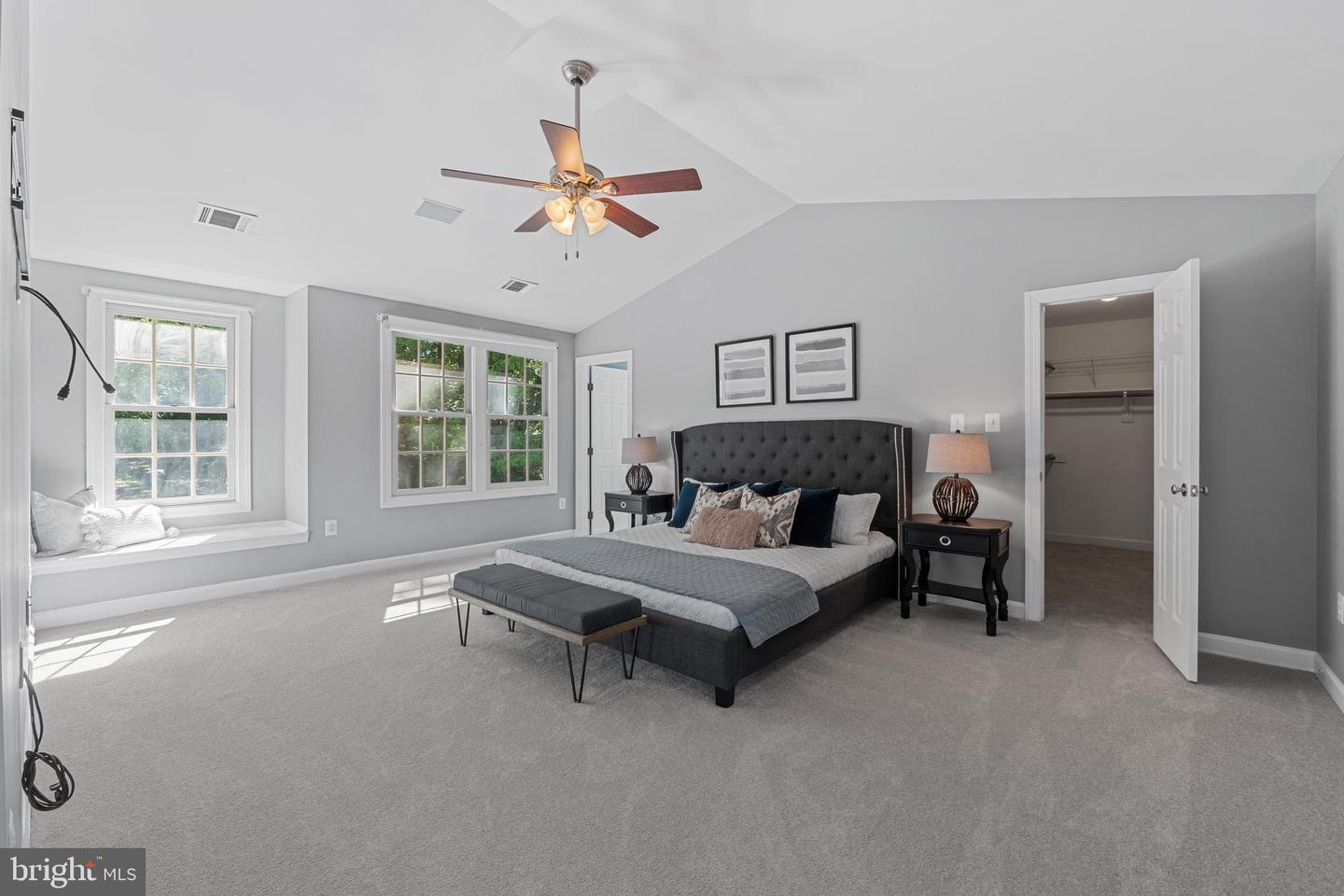 5325 SANDY POINT LN, CLIFTON, Virginia 20124, 4 Bedrooms Bedrooms, ,3 BathroomsBathrooms,Residential,For sale,5325 SANDY POINT LN,VAFX2234230 MLS # VAFX2234230