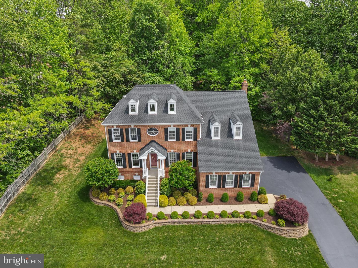 5325 SANDY POINT LN, CLIFTON, Virginia 20124, 4 Bedrooms Bedrooms, ,3 BathroomsBathrooms,Residential,For sale,5325 SANDY POINT LN,VAFX2234230 MLS # VAFX2234230