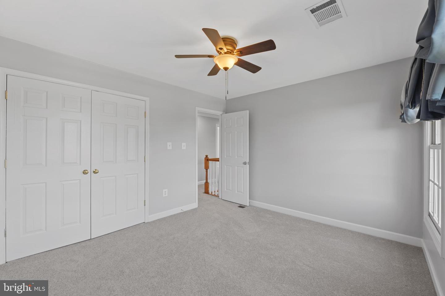 5325 SANDY POINT LN, CLIFTON, Virginia 20124, 4 Bedrooms Bedrooms, ,3 BathroomsBathrooms,Residential,For sale,5325 SANDY POINT LN,VAFX2234230 MLS # VAFX2234230